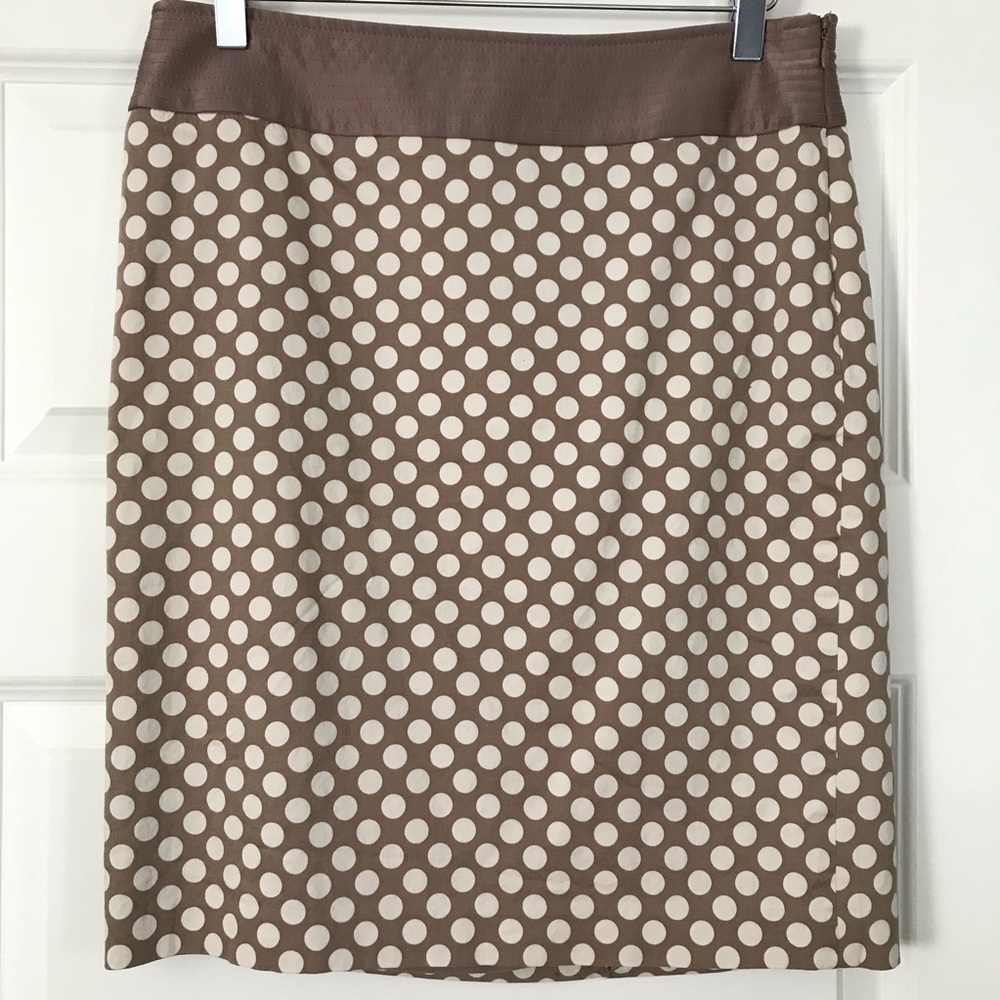 Rose-gold polka-dotted pencil skirt
